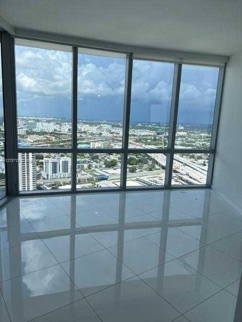 851 NE 1st Ave  3704, Miami, Condo,  for rent, Cecilia  Lourenco, Realty World FDR Realty Group